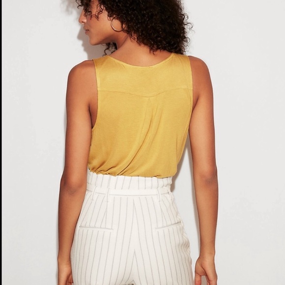 Women’s express gold top - Picture 2 of 4